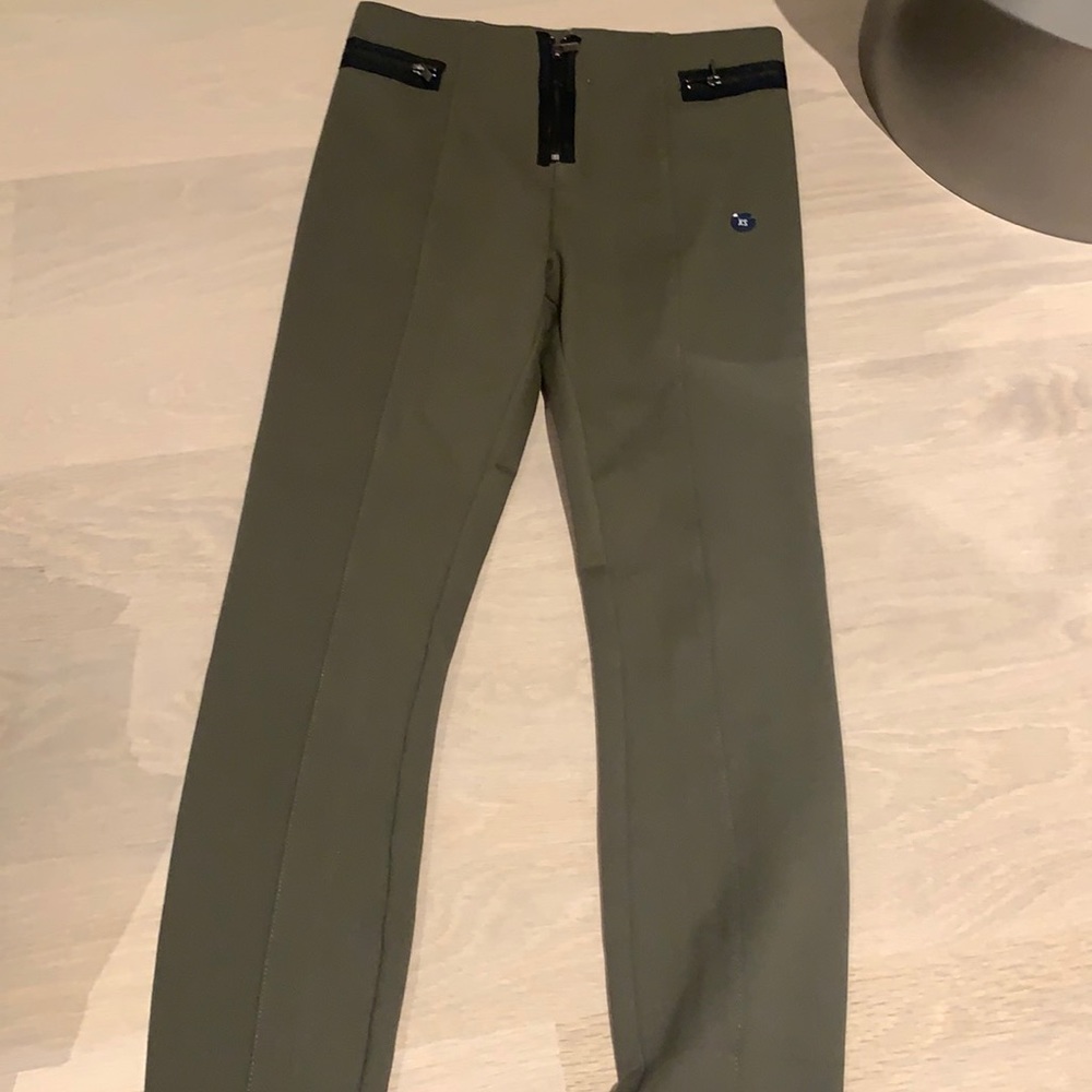 green skinny leg pants